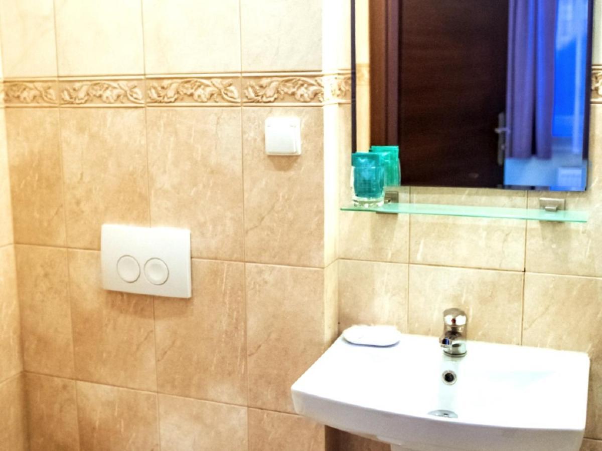 Hotel Feniks Gniezno Kültér fotó