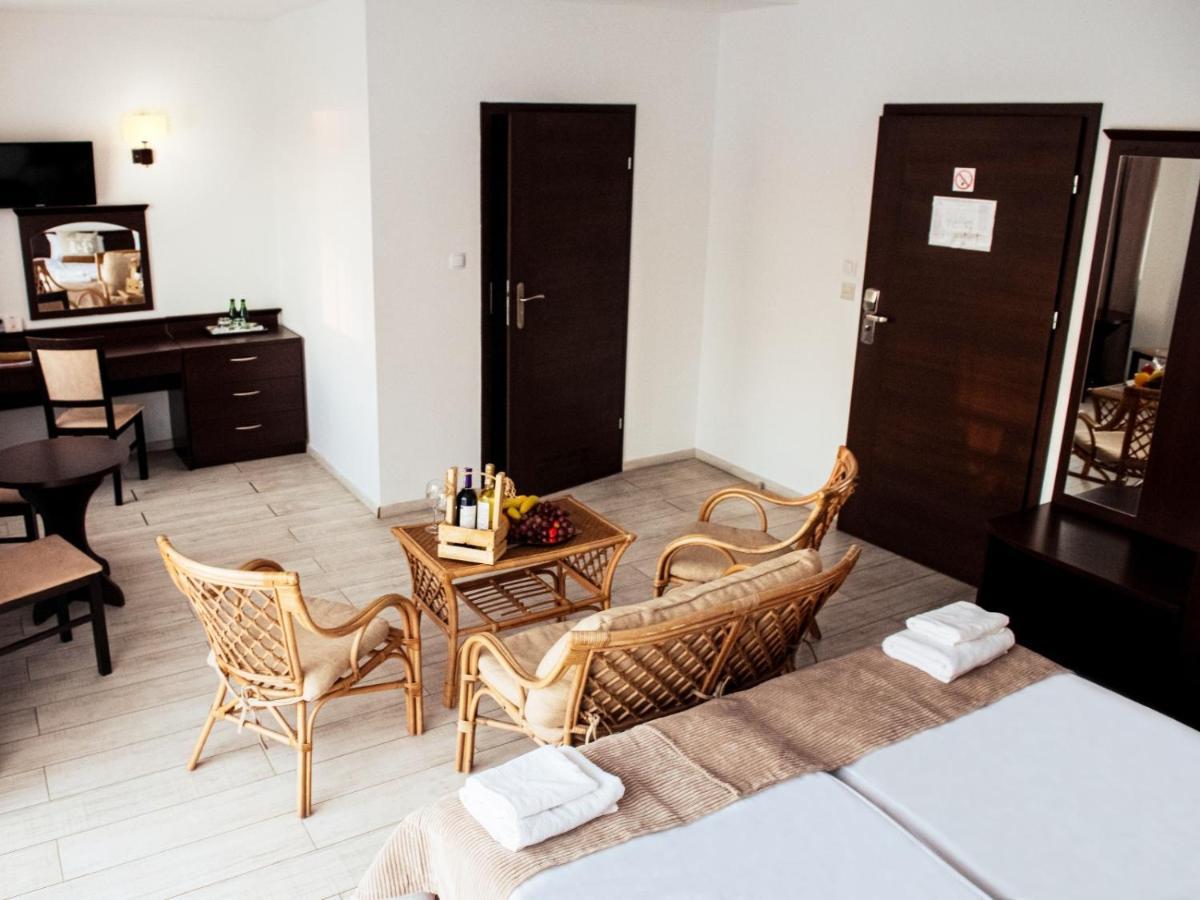 Hotel Feniks Gniezno Kültér fotó