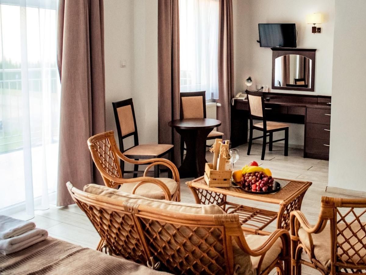 Hotel Feniks Gniezno Kültér fotó